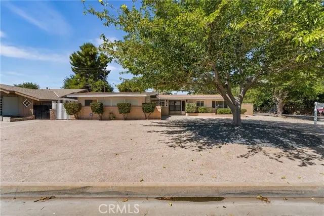 1152 Avenue J1, Lancaster, CA 93535 - #2