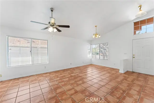5546 Laurel Avenue, Palmdale, CA 93552 - #3
