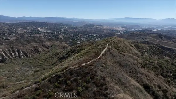 1 Burlwood Dr, Castaic, CA 91384