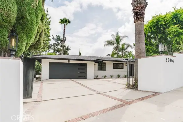 3004 Laurel Canyon Boulevard, Studio City, CA 91604 - #3