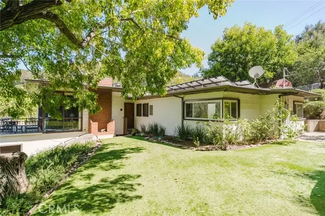 21466 Encina Road, Topanga, CA 90290 - #2