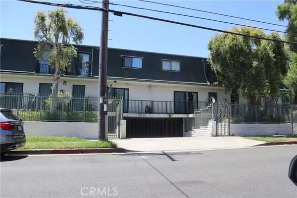 9047 Langdon  #4, North Hills, CA 91343