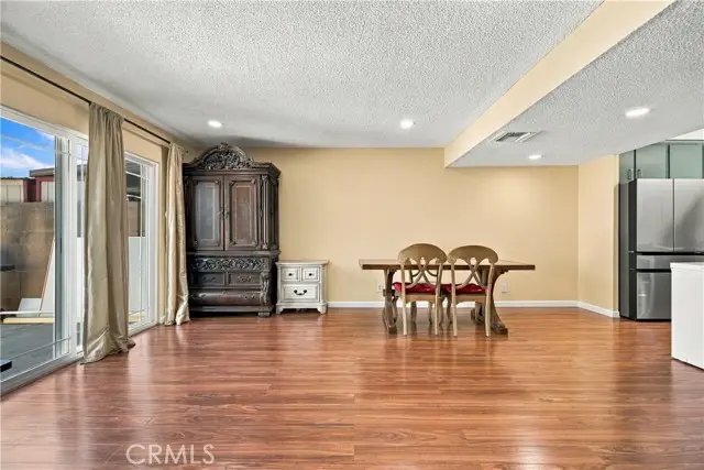 6629 Wilbur Avenue  #22, Reseda, CA 91335 - #3