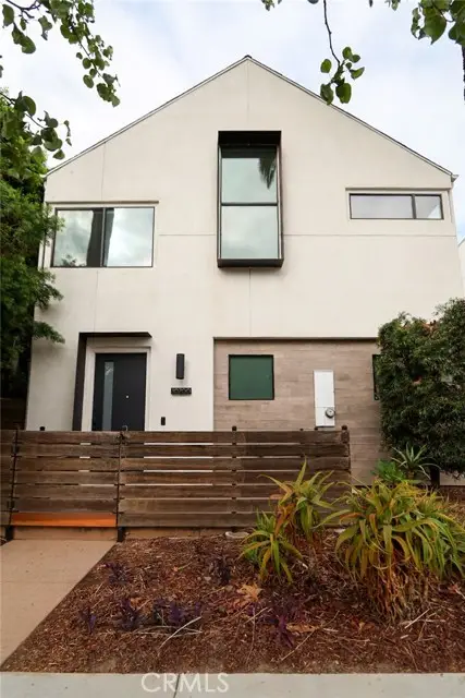 10700 Octave, North Hollywood, CA 91601