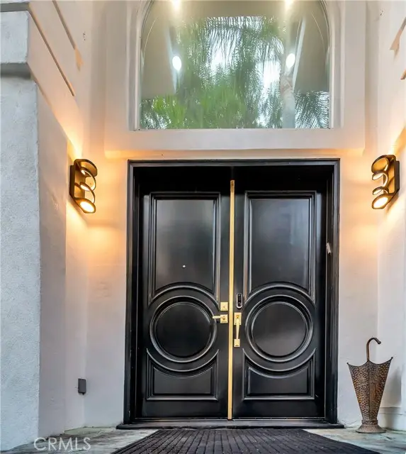 4330 Alhama Dr, Woodland Hills, CA 91364 - #3