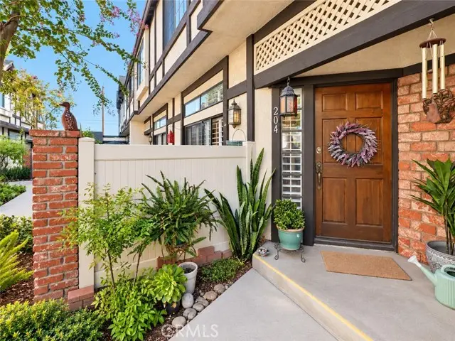 20737 Roscoe Boulevard  #204, Winnetka, CA 91306 - #2