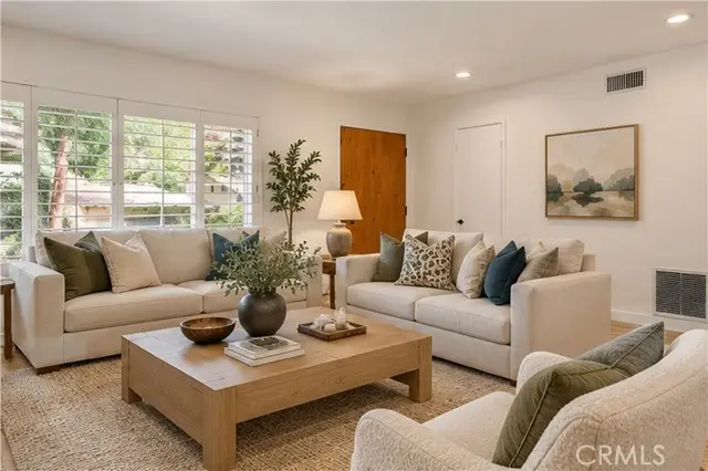 4776 Excelente Drive, Woodland Hills, CA 91364 - #3