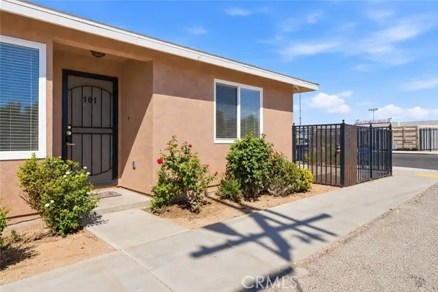 45019 Division, Lancaster, CA 93535 - #2