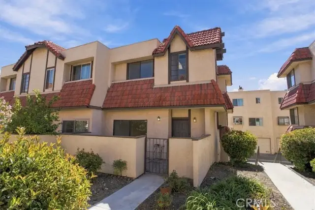 27623 Nugget Drive  #4, Canyon Country, CA 91387 - #1