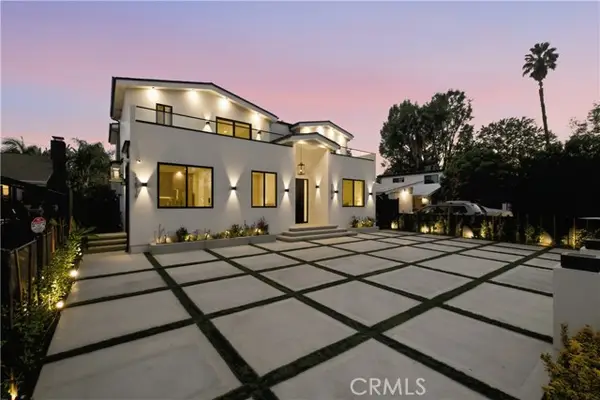 22518 Burbank, Woodland Hills, CA 91367