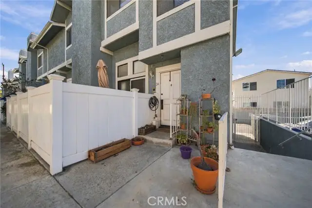 15106 Nordhoff #24, North Hills, CA 91343 - #3