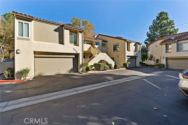 3210 Darby Street  #102, Simi Valley, CA 93063