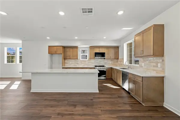 562 Via Zibello, Camarillo, CA 93012