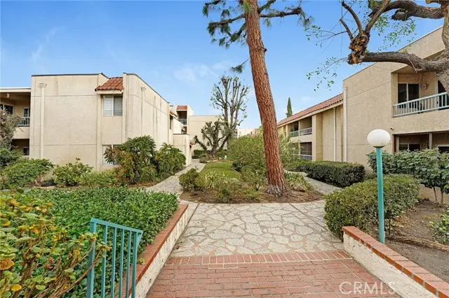 18307 Burbank Boulevard  #64, Tarzana, CA 91356 - #2