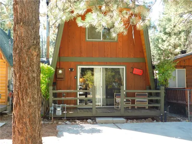318 Sherwood Boulevard, Big Bear City, CA 92314 - #2