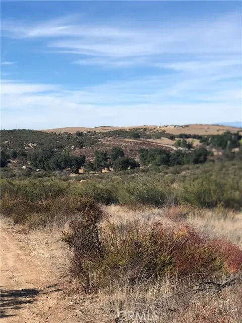 29 Rocky Knoll Road, Hemet, CA 92544