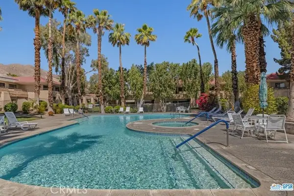 2810 Arcadia Court  #111, Palm Springs, CA 92262