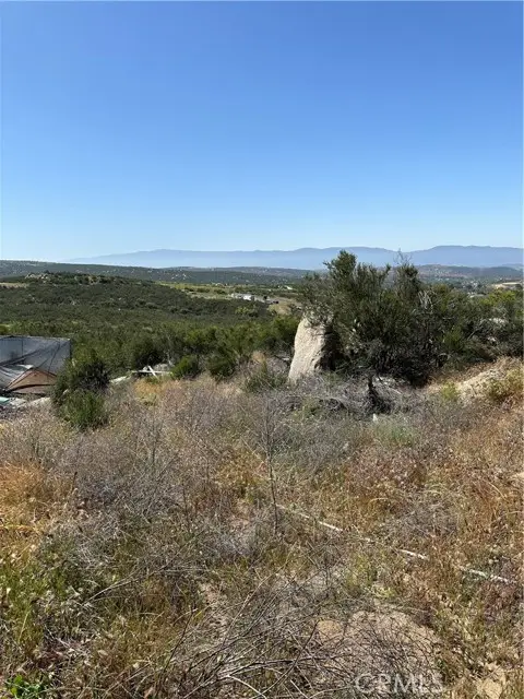 66 Rocky Knoll Road, Hemet, CA 92544