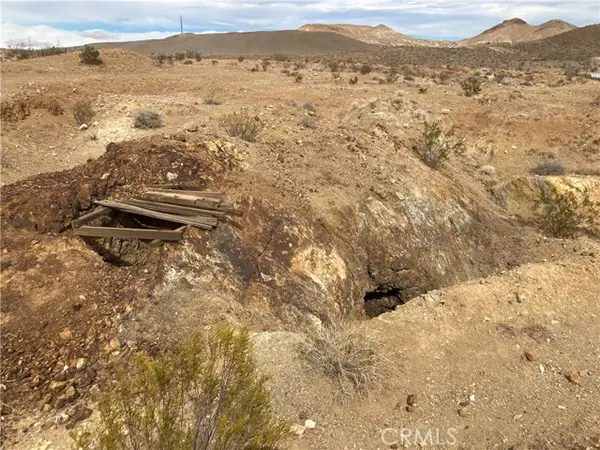 1 Butte Road, Reseda, CA 91335