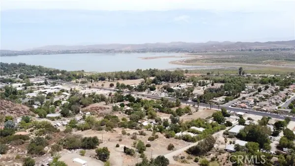 33165 Ginger Lane, Lake Elsinore, CA 92530