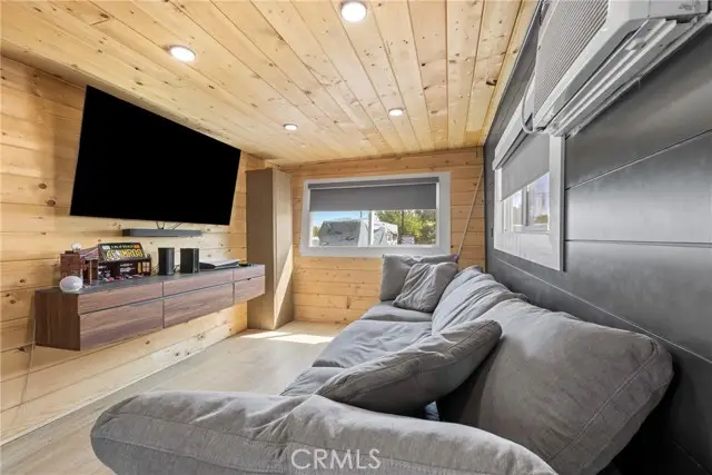 12149 Indiana Ave  #18, Riverside, CA 92503 - #2