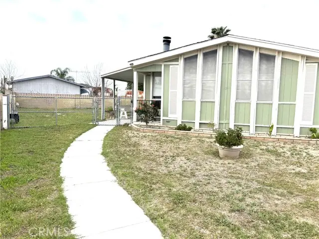 209 Flora Vista, San Jacinto, CA 92582 - #1