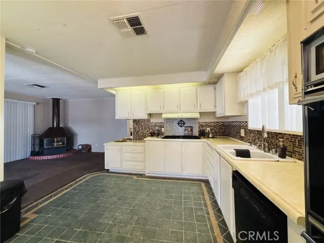 1525 W Oakland Ave #58, Hemet, CA 92543 - #2