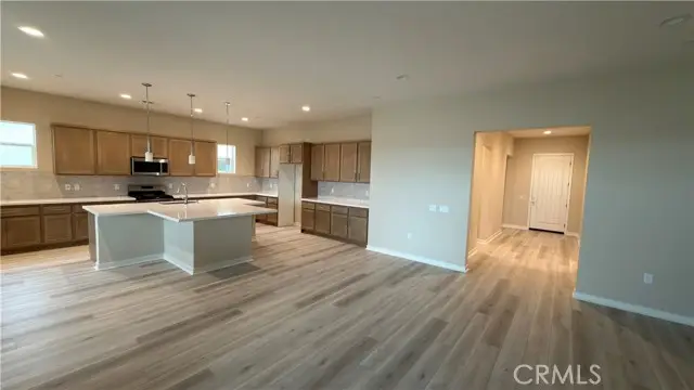 6438 Castle Crags Avenue, Hesperia, CA 92345 - Image #3