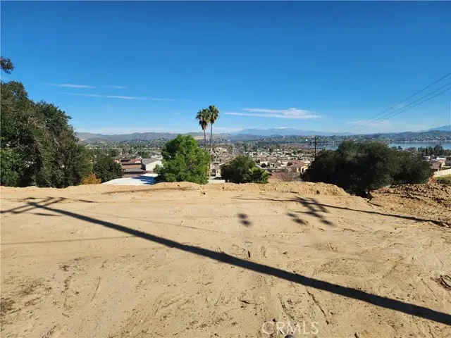 11 Bowmore Way, Lake Elsinore, CA 92530 - #3