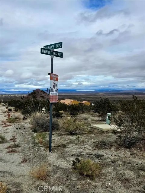 1 Twinn Buttes Avenue, California City, CA 93505 - #3