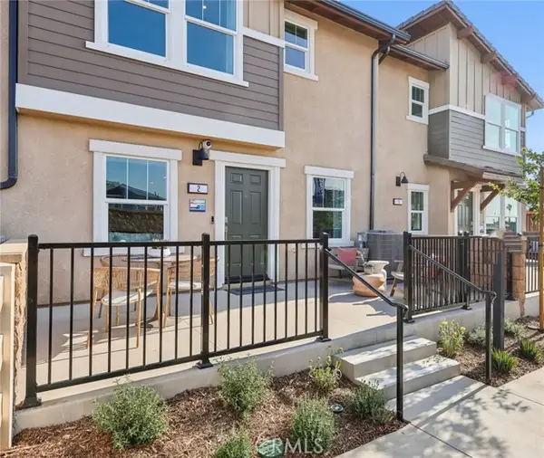 15513 April Dawn Way  #3, Fontana, CA 92336