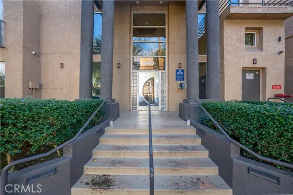 640 4th  #101, Long Beach, CA 90802