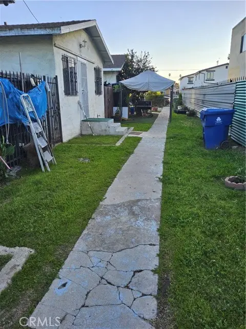 837 65th, Los Angeles, CA 90044 - #3