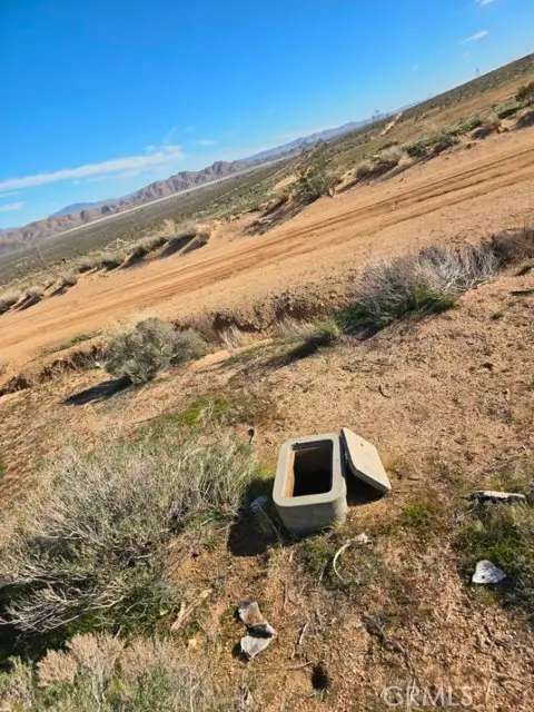 9654 Corto Road, Apple Valley, CA 92308