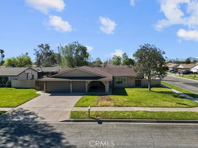 661 Woodhill, Rialto, CA 92376 - #2