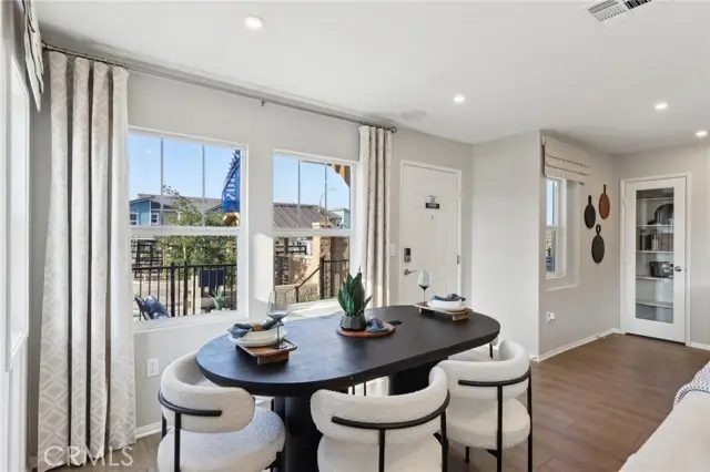 15563 April Dawn Way  #5, Fontana, CA 92336 - #3