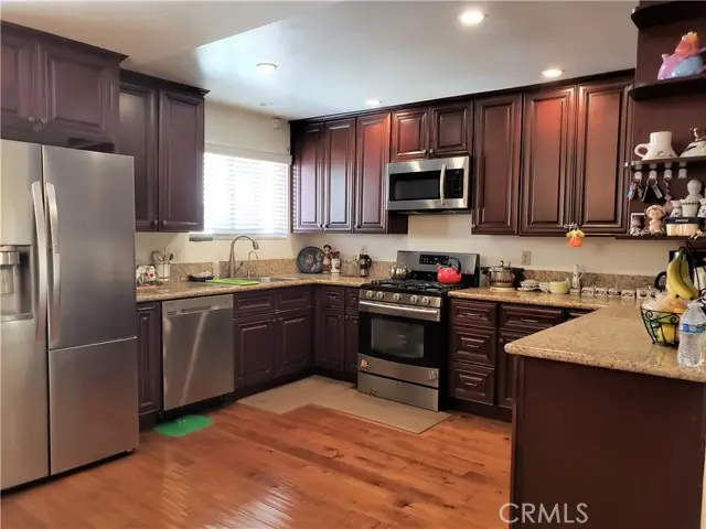 1711 Grismer Avenue  #52, Burbank, CA 91504 - #3