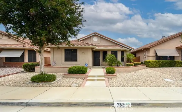 752 La Regal, Hemet, CA 92545 - #1