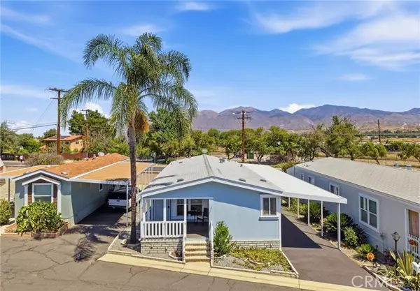 880 Lake Street  #49, Hemet, CA 92544