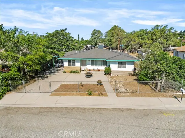 859 Allen, Banning, CA 92220 - #2