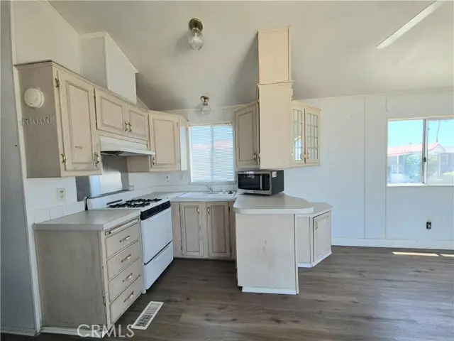 1295 Cawston Avenue  #106, Hemet, CA 92545 - #3