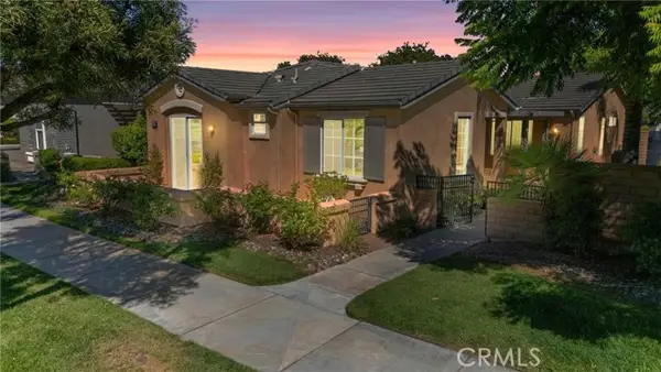 196 Four Seasons Boulevard, Hemet, CA 92545