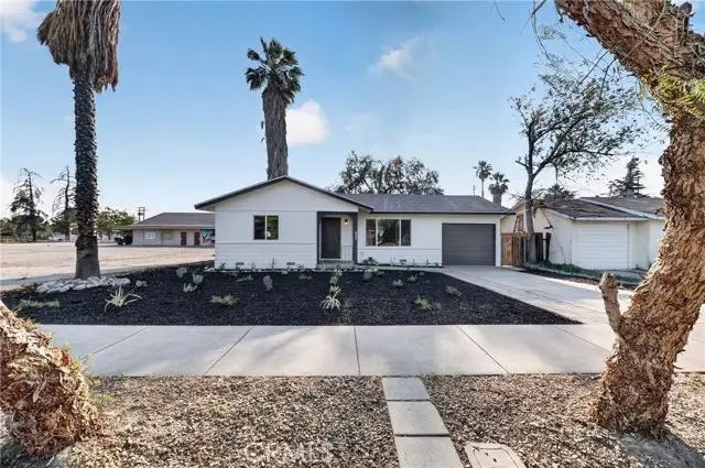 531 Thompson Street, Hemet, CA 92543 - #2