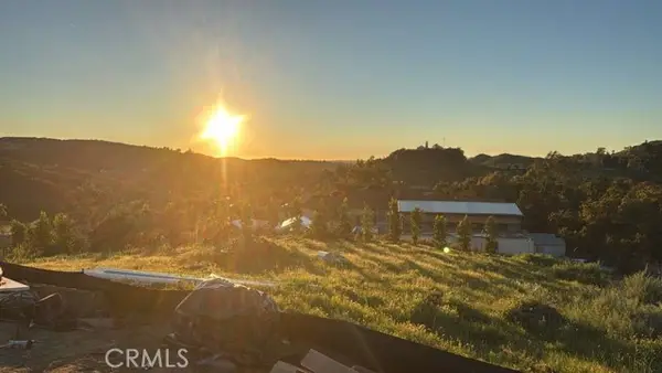 1504 Avohill Drive, Vista, CA 92084