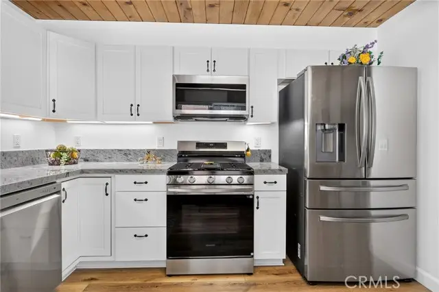 33007 Lone Pine, Running Springs, CA 92382 - #2
