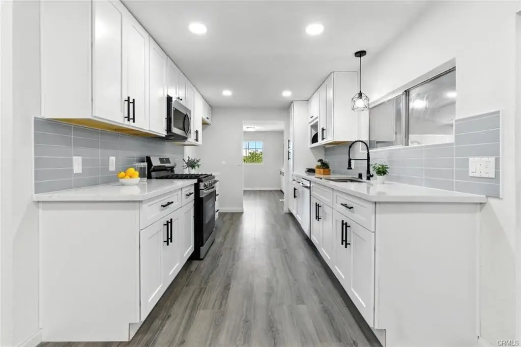 900 Santa Clara, Hemet, CA 92543 - #1