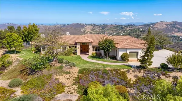 29317 Integrity Court, Vista, CA 92084