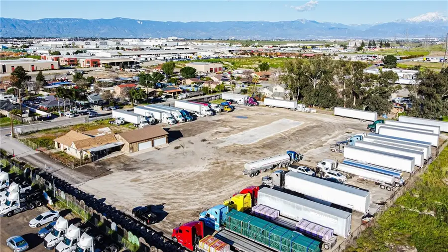 11317 Lilac Avenue, Bloomington, CA 92316 - #2