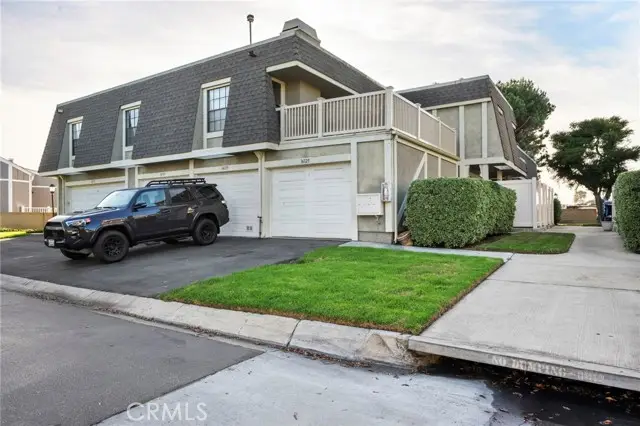 16125 Warmington Lane  #12, Huntington Beach, CA 92649 - Image #2