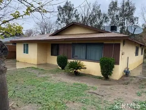 825 Bradshaw St, Bakersfield, CA 93307